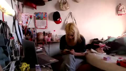 foxbunny_xd online show from July 6, 2026, 12:57 pm