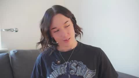 Snapshot of foxfilms chatting on September 21, 2025, 12:29 pm Em online show from September 21, 2025, 12:29 pm