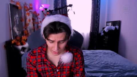 Foxicfu online show from December 20, 2025, 9:27 am