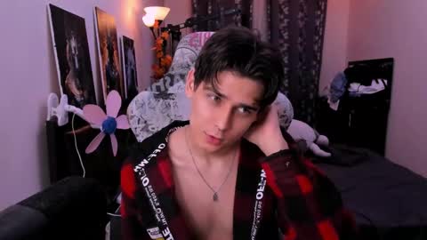 Foxicfu online show from April 14, 2026, 3:07 pm