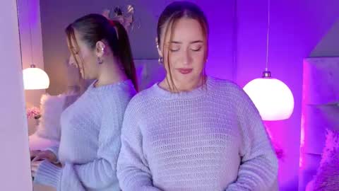 Foxie  online show from February 19, 2026, 2:13 pm