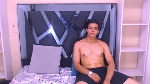 Foxter online show from December 5, 2025, 7:21 pm