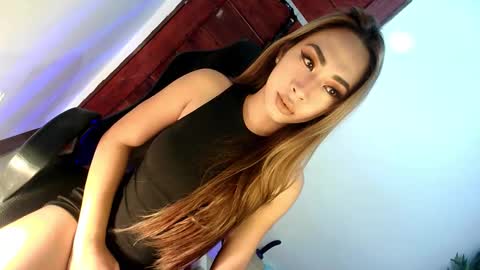 Snapshot of foxxxy_bunny18 chatting on September 12, 2025, 3:06 am Rianne online show from September 12, 2025, 3:06 am