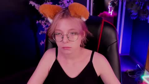 Snapshot of foxxxypolly chatting on July 21, 2026, 5:32 am Polly online show from July 21, 2026, 5:32 am