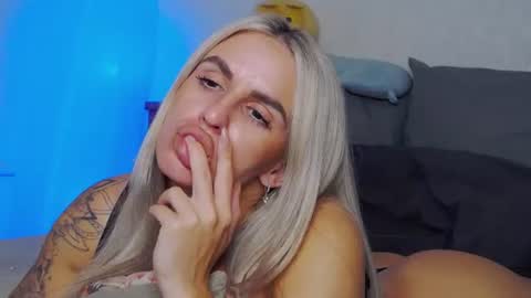Snapshot of foxy_kimmi chatting on July 7, 2026, 6:47 am Foxy Kimmi online show from July 7, 2026, 6:47 am