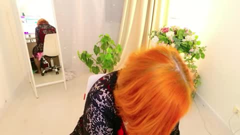 Snapshot of foxy_queeen chatting on April 14, 2026, 6:08 am Lola online show from April 14, 2026, 6:08 am
