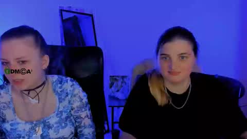 Snapshot of foxy_tease_ chatting on October 10, 2025, 7:35 pm foxy_tease_ online show from October 10, 2025, 7:35 pm