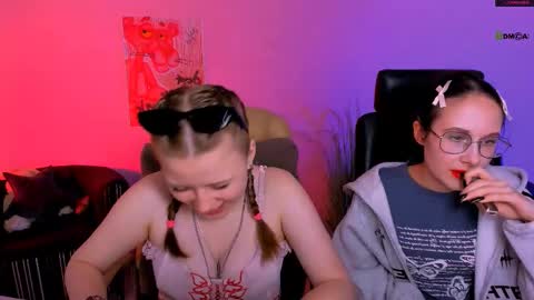 foxy_tease_ online show from November 19, 2025, 9:15 pm