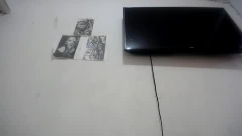 Snapshot of foxy_xtreme chatting on October 3, 2025, 9:34 pm Foxy xtreme online show from October 3, 2025, 9:34 pm