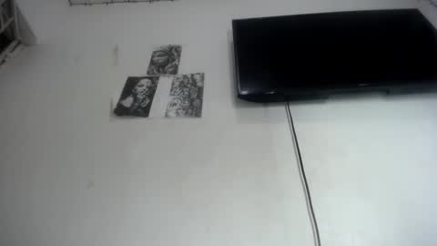 Snapshot of foxy_xtreme chatting on October 8, 2025, 10:07 pm Foxy xtreme online show from October 8, 2025, 10:07 pm