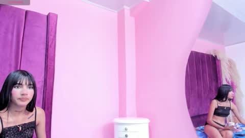 foxyhillx online show from December 15, 2025, 5:50 pm