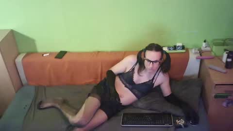 Snapshot of foxysabine chatting on December 29, 2024, 4:38 am FoxySabine online show from December 29, 2024, 4:38 am