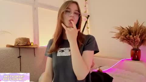 Snapshot of foxysecret_ chatting on June 14, 2026, 6:10 pm foxysecret_ online show from June 14, 2026, 6:10 pm