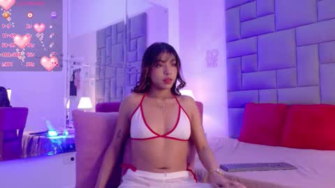 Snapshot of foxyy_roxy chatting on November 17, 2025, 8:47 pm Roxxyy online show from November 17, 2025, 8:47 pm