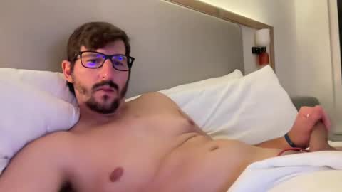 Snapshot of fp004 chatting on October 22, 2025, 2:56 am fp004 online show from October 22, 2025, 2:56 am