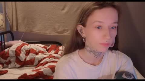 Snapshot of fran_bow chatting on May 25, 2026, 10:54 am fran_bow online show from May 25, 2026, 10:54 am
