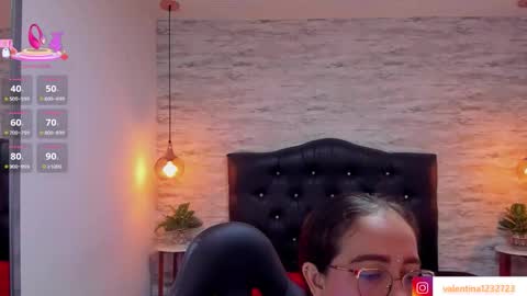          online show from October 12, 2025, 2:27 pm