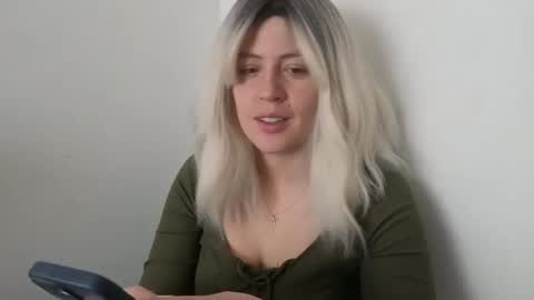 Francesca online show from September 16, 2025, 7:15 pm