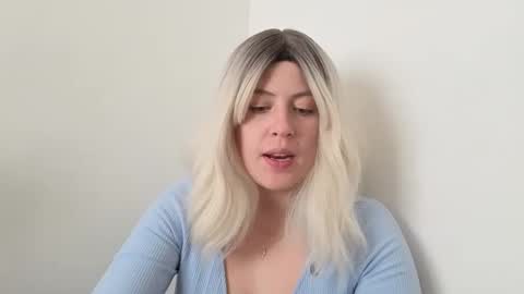 Francesca online show from September 19, 2025, 9:04 pm