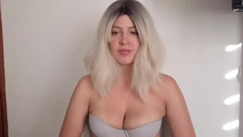 Snapshot of francescaasmith chatting on July 21, 2026, 10:12 pm Francesca online show from July 21, 2026, 10:12 pm