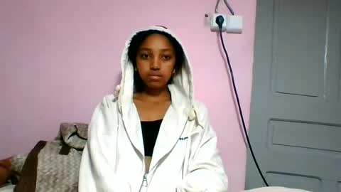 Snapshot of francia333068 chatting on June 11, 2026, 6:39 pm francia333068 online show from June 11, 2026, 6:39 pm