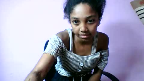 Snapshot of francia333068 chatting on June 13, 2026, 8:07 pm francia333068 online show from June 13, 2026, 8:07 pm