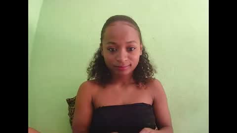 francine925426 online show from April 1, 2026, 4:46 am