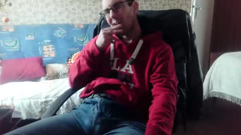 Snapshot of franck143544 chatting on January 15, 2025, 9:35 am franck143544 online show from January 15, 2025, 9:35 am