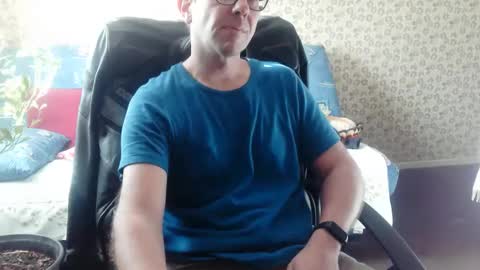 Snapshot of franck143544 chatting on February 9, 2026, 10:19 am franck143544 online show from February 9, 2026, 10:19 am