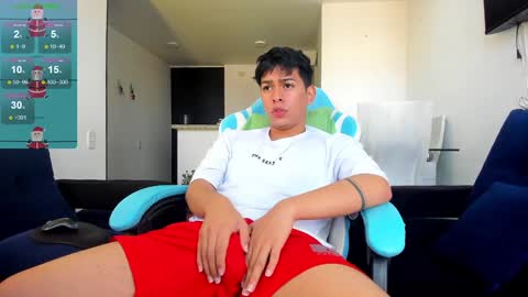 Snapshot of franco_rizzo01 chatting on December 19, 2024, 8:55 pm frank online show from December 19, 2024, 8:55 pm