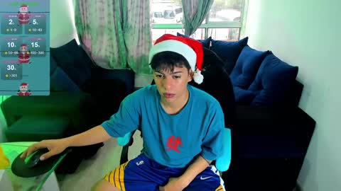 Snapshot of franco_rizzo01 chatting on December 30, 2024, 9:19 pm frank online show from December 30, 2024, 9:19 pm