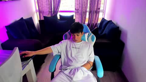 Snapshot of franco_rizzo01 chatting on January 15, 2025, 7:12 pm frank online show from January 15, 2025, 7:12 pm