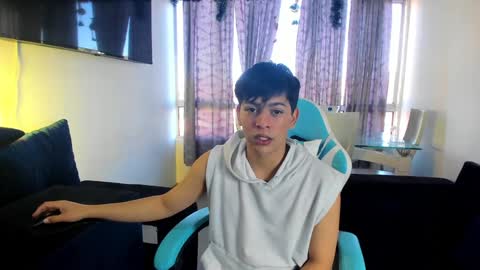 Snapshot of franco_rizzo01 chatting on January 22, 2025, 6:20 pm frank online show from January 22, 2025, 6:20 pm