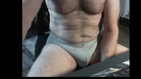 Snapshot of francois4059 chatting on September 10, 2025, 1:22 pm Franois online show from September 10, 2025, 1:22 pm