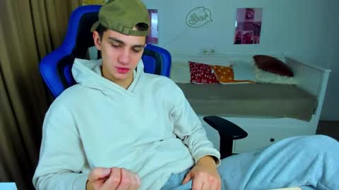 Frank online show from November 29, 2025, 4:26 am