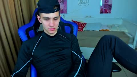 Frank online show from April 16, 2026, 4:13 am