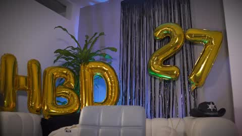 Frank Farrell. Hey remember to give me a thumbs up Ty online show from April 10, 2026, 11:42 pm