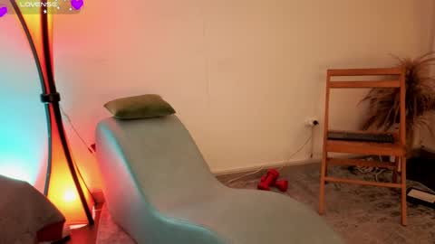 Fransheska online show from April 1, 2026, 12:06 pm