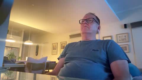 franzmontyhe online show from September 18, 2025, 2:30 pm