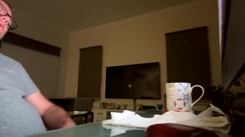 franzmontyhe online show from October 12, 2025, 5:01 pm