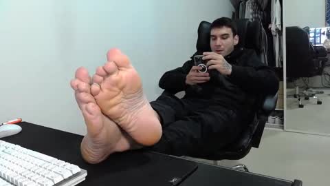 Fraser online show from November 26, 2025, 9:43 am