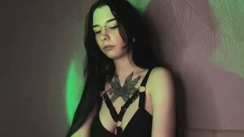 Snapshot of frau_basted chatting on January 6, 2025, 9:22 pm mistress Bastet and  mintcola online show from January 6, 2025, 9:22 pm