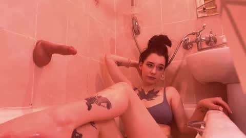 Snapshot of frau_basted chatting on January 10, 2025, 5:56 pm mistress Bastet and  mintcola online show from January 10, 2025, 5:56 pm