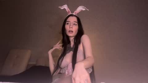 Snapshot of frau_basted chatting on February 3, 2025, 6:28 pm mistress Bastet and  mintcola online show from February 3, 2025, 6:28 pm