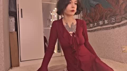 Snapshot of frau_basted chatting on October 19, 2025, 9:32 am mistress Bastet and  mintcola online show from October 19, 2025, 9:32 am