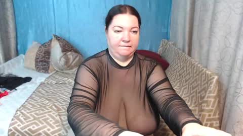 frau_becky online show from December 12, 2024, 2:00 pm