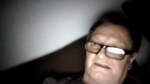 Snapshot of frauenfeind1 chatting on December 14, 2025, 5:13 am Wolfi online show from December 14, 2025, 5:13 am