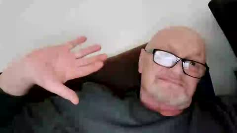 Snapshot of frauenfeind1 chatting on February 20, 2026, 9:43 am Wolfi online show from February 20, 2026, 9:43 am