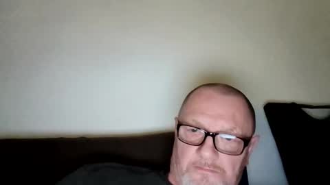 Snapshot of frauenfeind1 chatting on February 26, 2026, 8:46 am Wolfi online show from February 26, 2026, 8:46 am