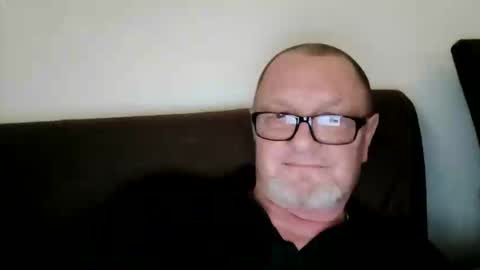 Snapshot of frauenfeind1 chatting on March 5, 2026, 9:27 am Wolfi online show from March 5, 2026, 9:27 am